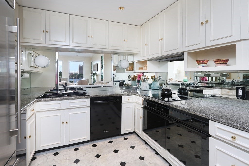 412 Beacon Street #9, Boston, MA Photo #4