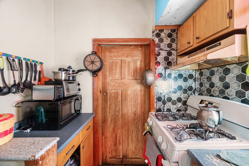 101 Eutaw Ave, Lynn, MA Photo #7