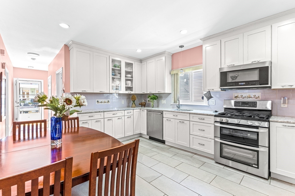 28 Shapley Ave 1