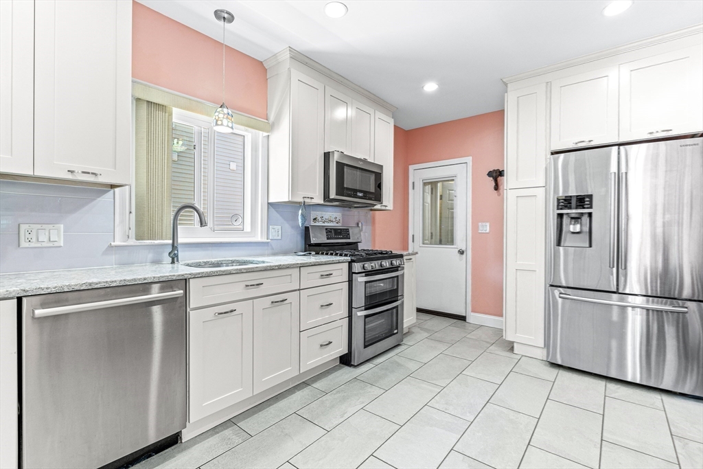 28 Shapley Ave 1