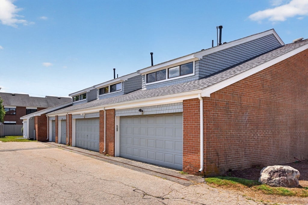 56 Laurelwood Dr #56, Stoughton, MA, 56 Laurelwood Dr #56, Stoughton, MA Photo #41
