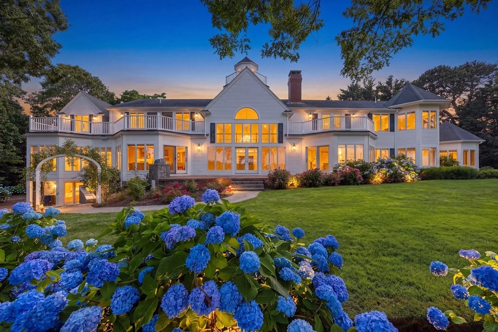 168 Garrison Ln