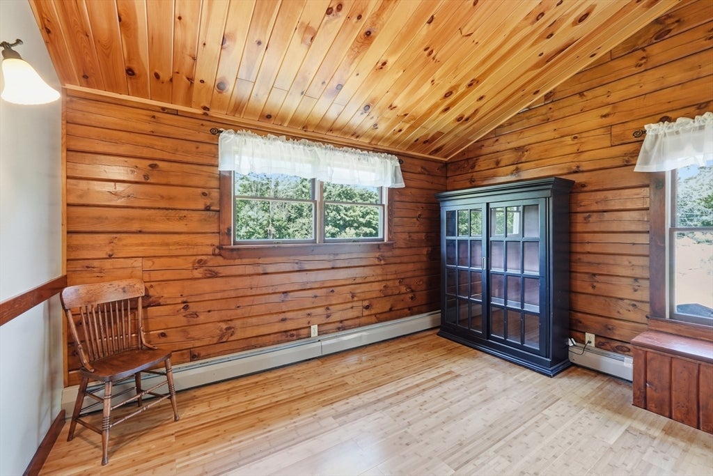 15 Thompson Rd, Hubbardston, MA, 15 Thompson Rd, Hubbardston, MA Photo #16