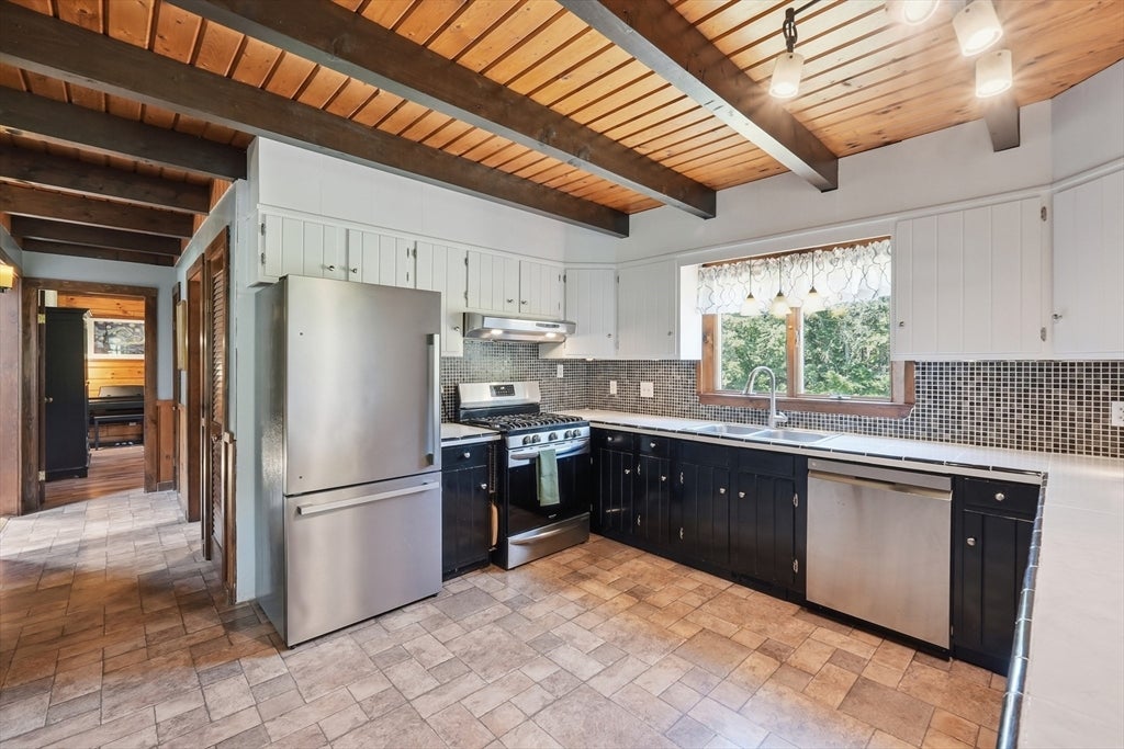 15 Thompson Rd, Hubbardston, MA, 15 Thompson Rd, Hubbardston, MA Photo #8