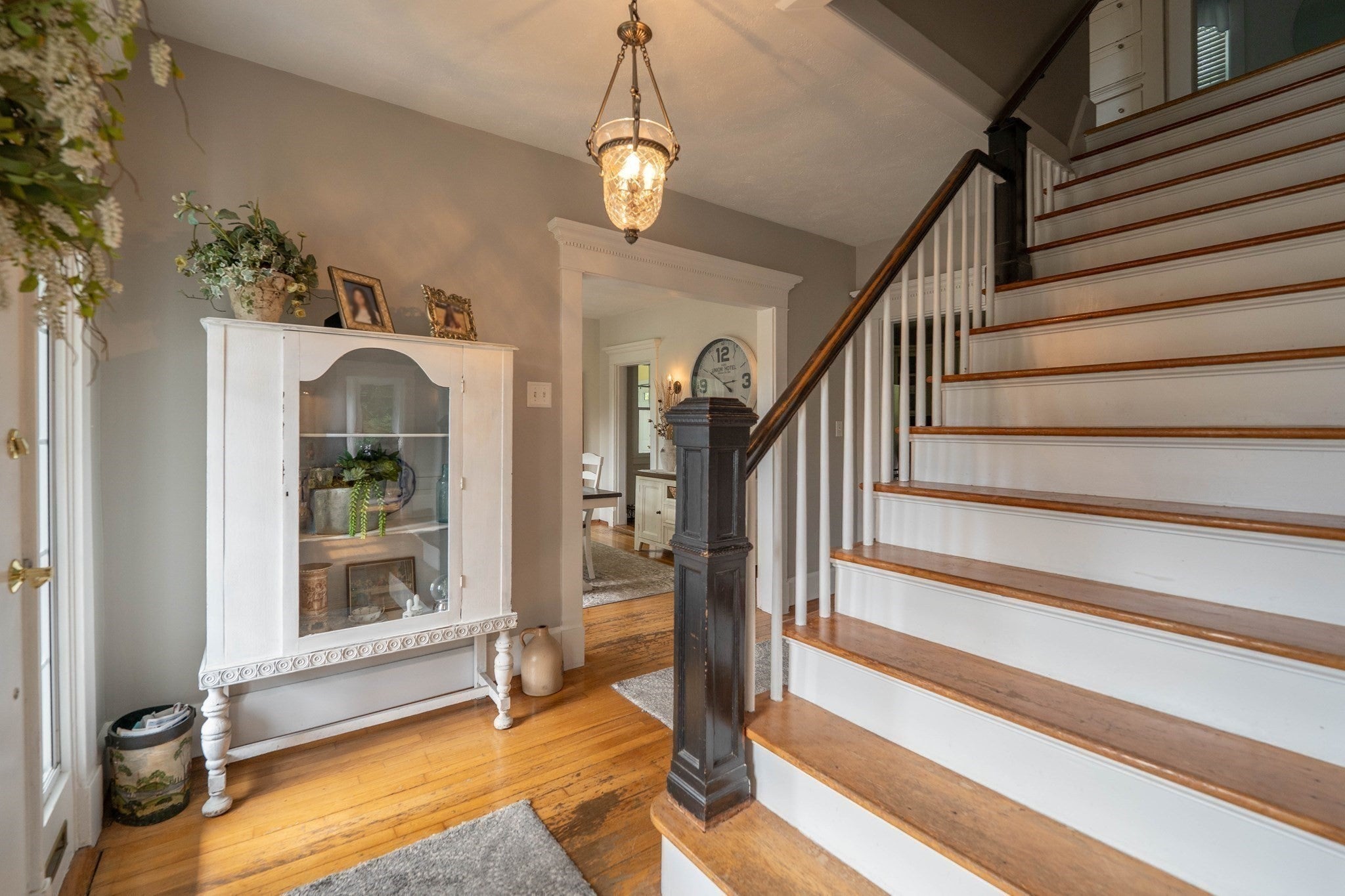 55 Akin St