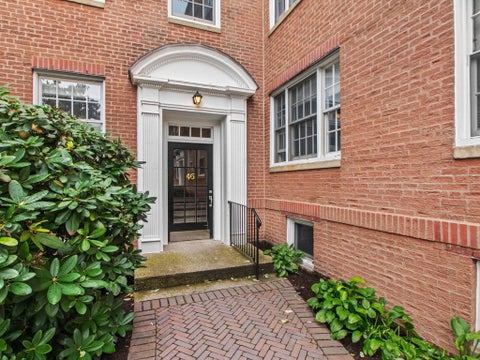 Photo of 46 Browne St #5, Brookline, MA 02446 (MLS # 73585813)