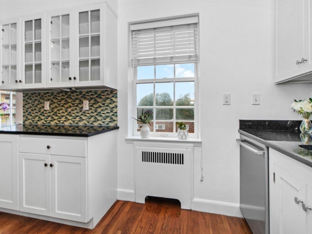 46 Browne St #5, Brookline, MA, 46 Browne St #5, Brookline, MA Photo #9