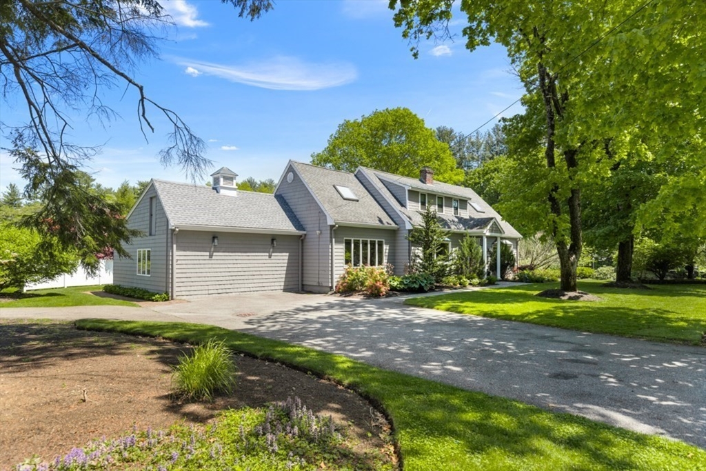 319 Lowell St