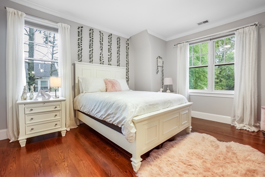 57 Walnut St, Newton, MA Photo #32