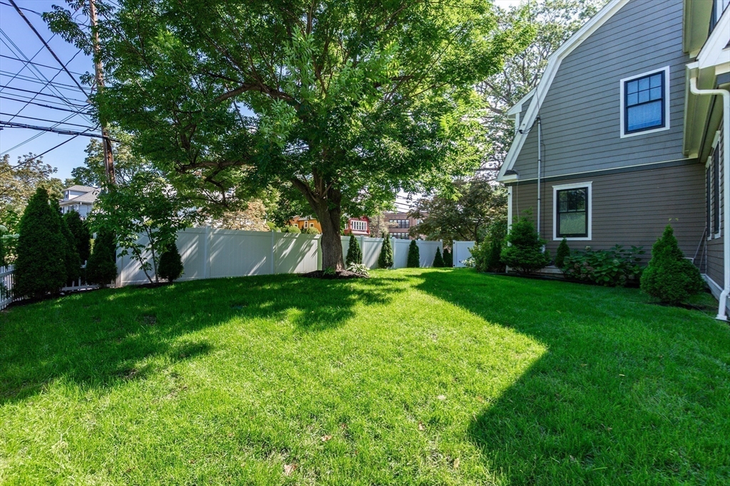 57 Walnut St, Newton, MA Photo #9