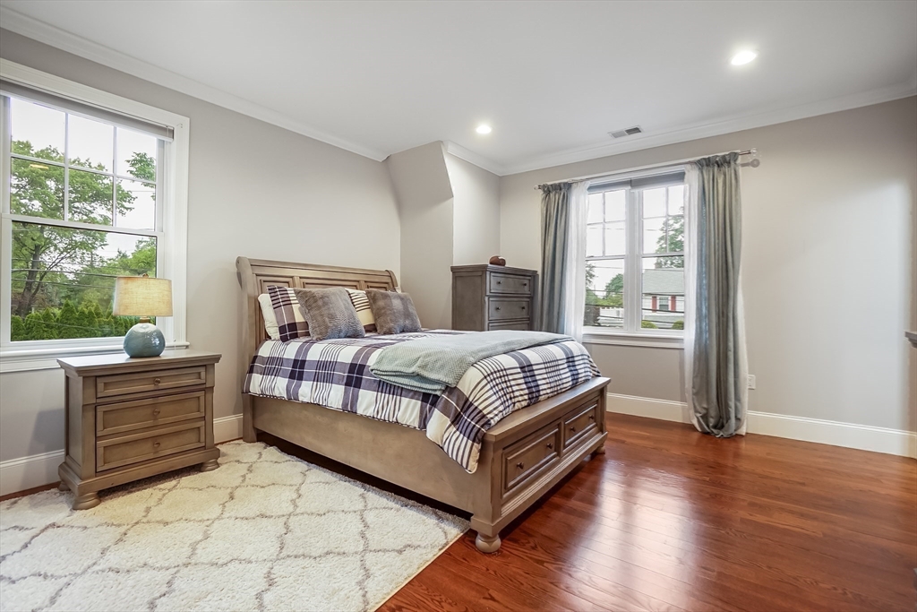 57 Walnut St, Newton, MA Photo #28