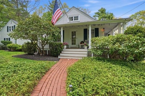 Photo of 227-R Main St, Hingham, MA 02043 (MLS # 73519592)