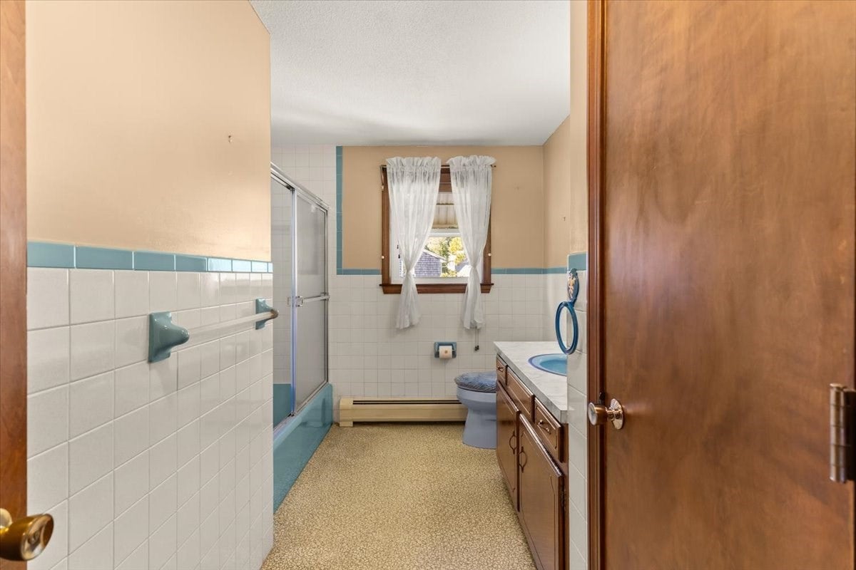 18 Wildwood Ave, Taunton, MA, 18 Wildwood Ave, Taunton, MA Photo #23