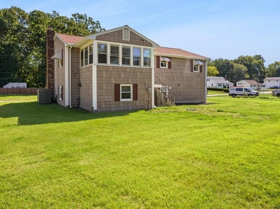 18 Wildwood Ave