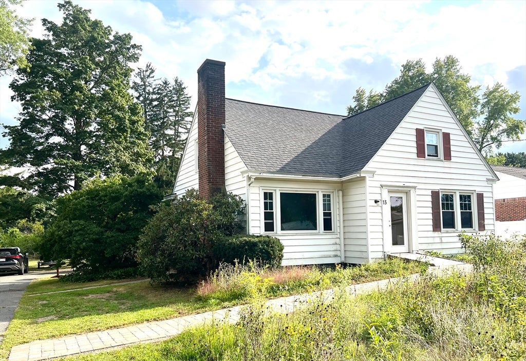Photo of 13 West Street, Deerfield, MA