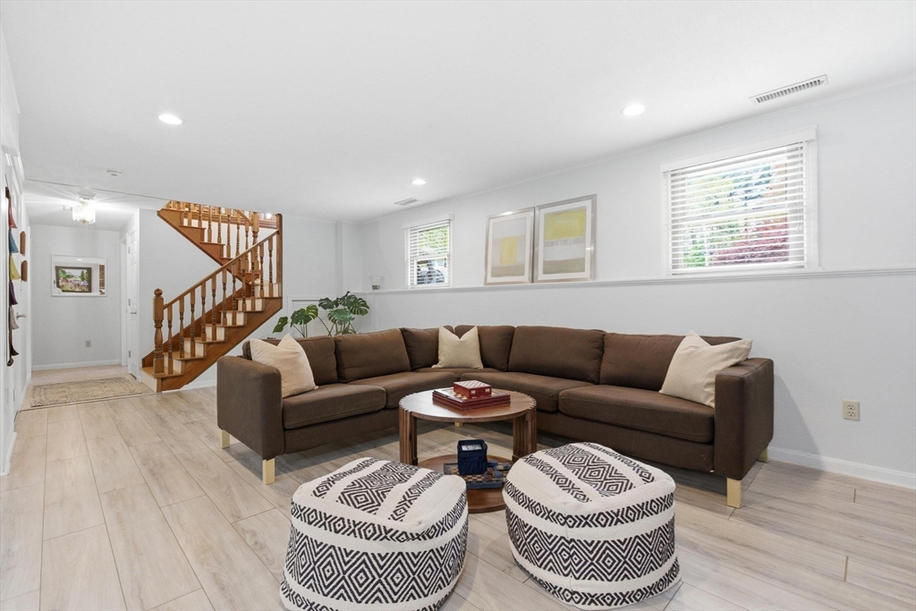 2 Sandspur Ln, North Reading, MA Photo #24