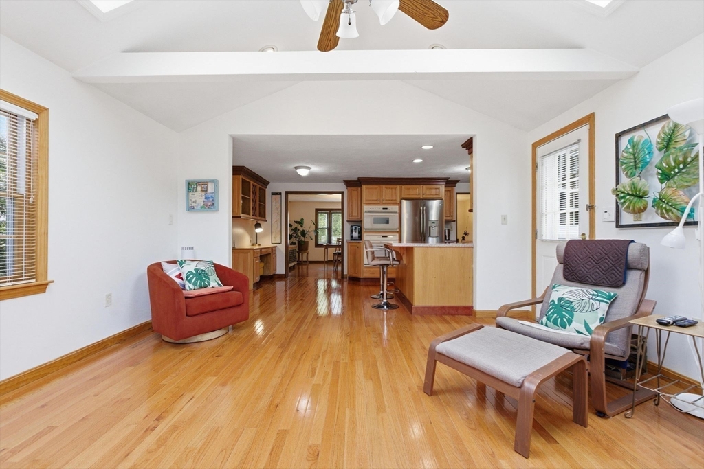 2 Sandspur Ln, North Reading, MA Photo #18