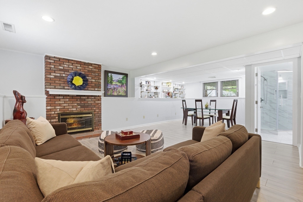 2 Sandspur Ln, North Reading, MA Photo #26