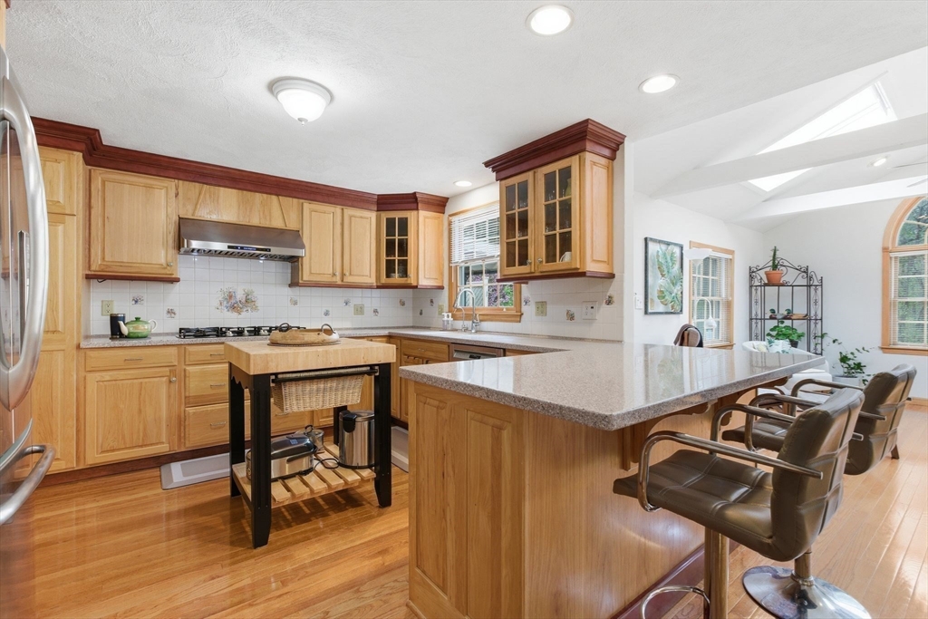 2 Sandspur Ln, North Reading, MA Photo #14