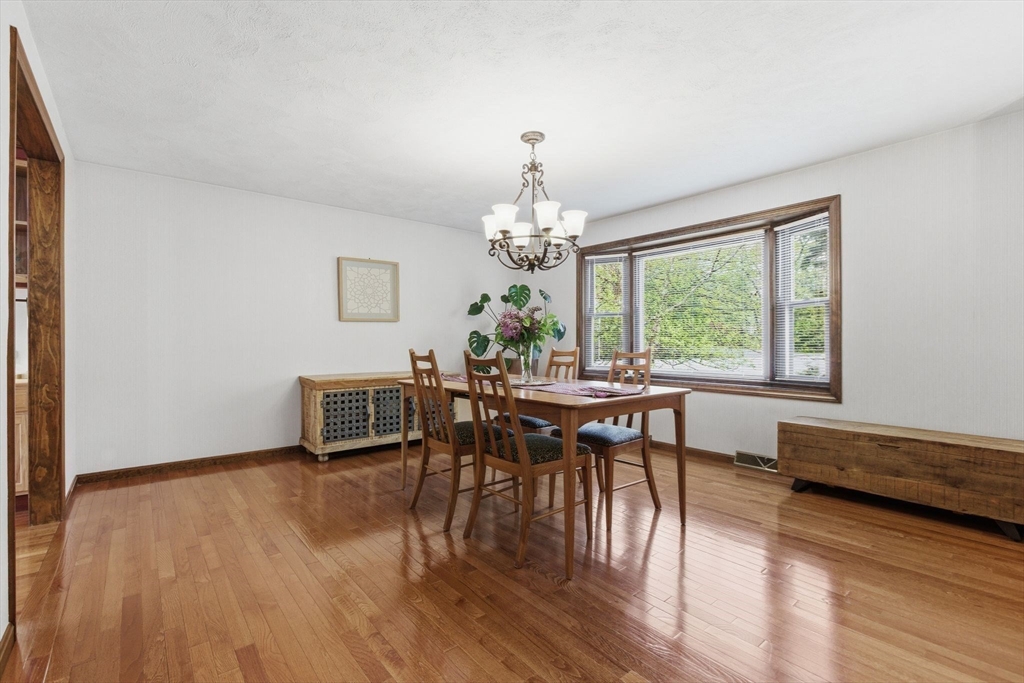 2 Sandspur Ln, North Reading, MA Photo #8