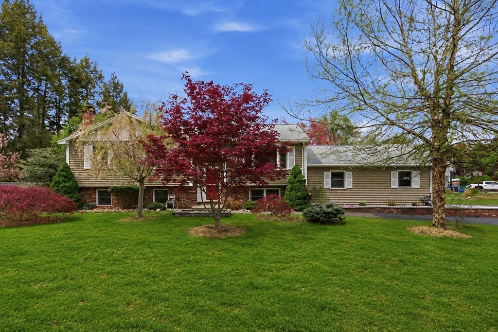 2 Sandspur Ln, North Reading, MA Photo #1