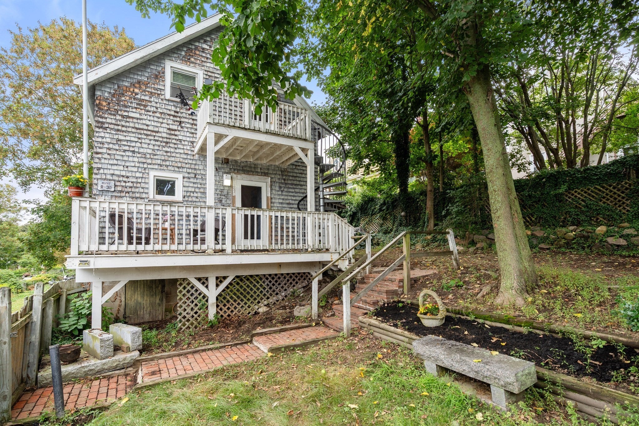 30r Highland Street, Gloucester MA 01930