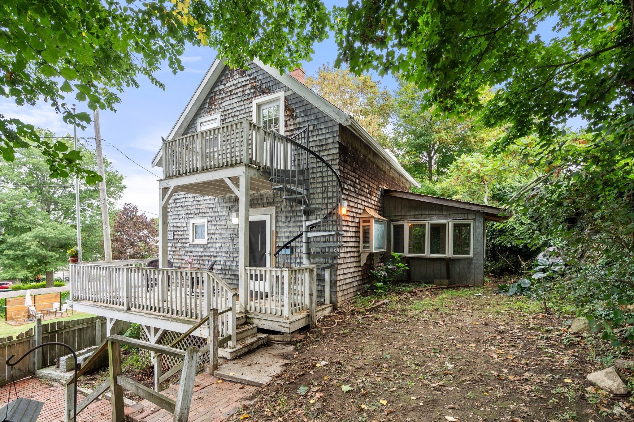 30r Highland Street