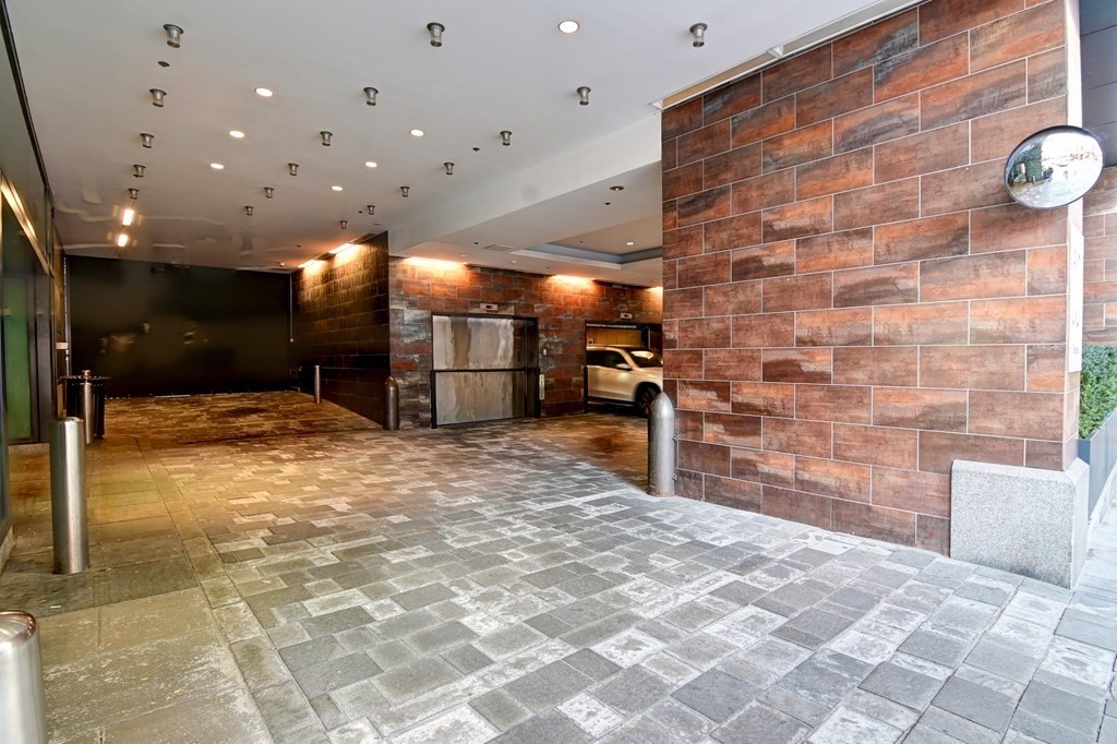45 Province St 1105