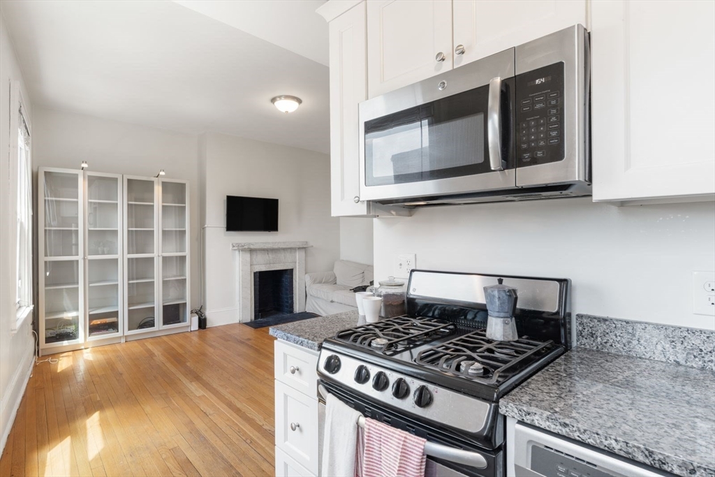 62 W Cedar St 4