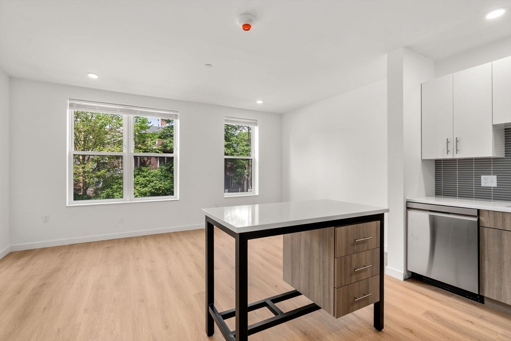 40 Centre St #307, Brookline, MA, 40 Centre St #307, Brookline, MA Photo #1