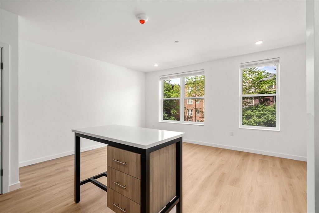 40 Centre St #307, Brookline, MA, 40 Centre St #307, Brookline, MA Photo #2