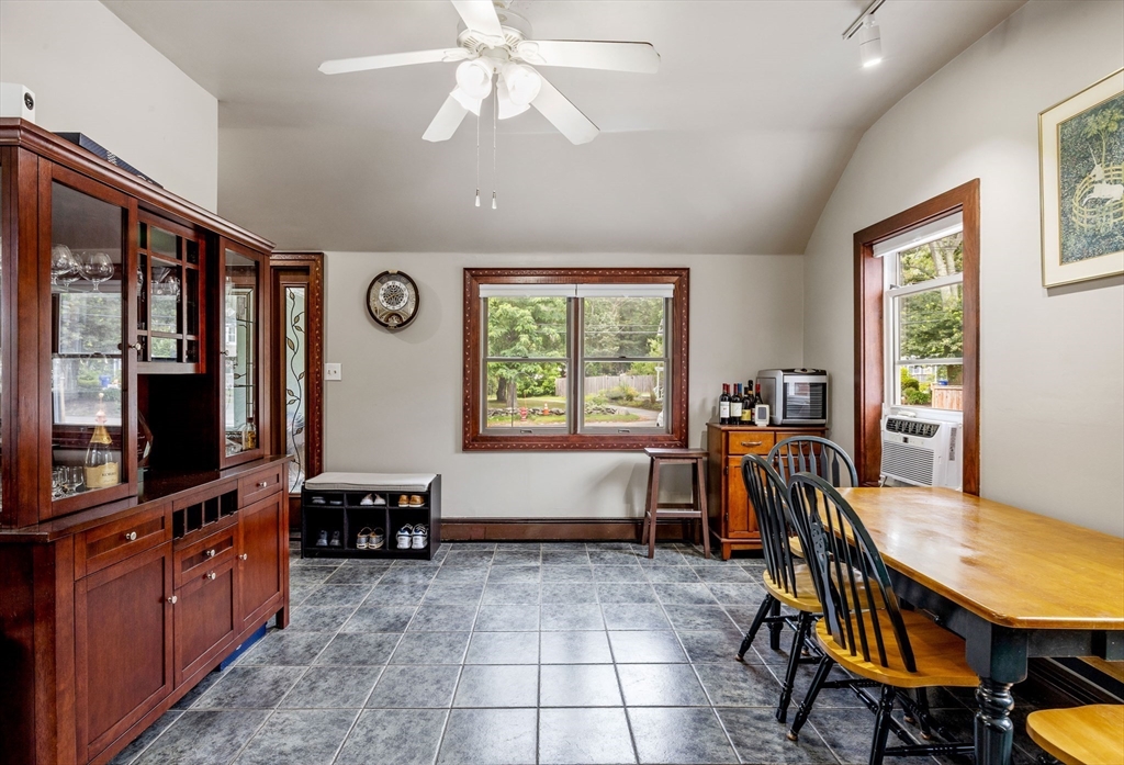 845 Middleboro Ave