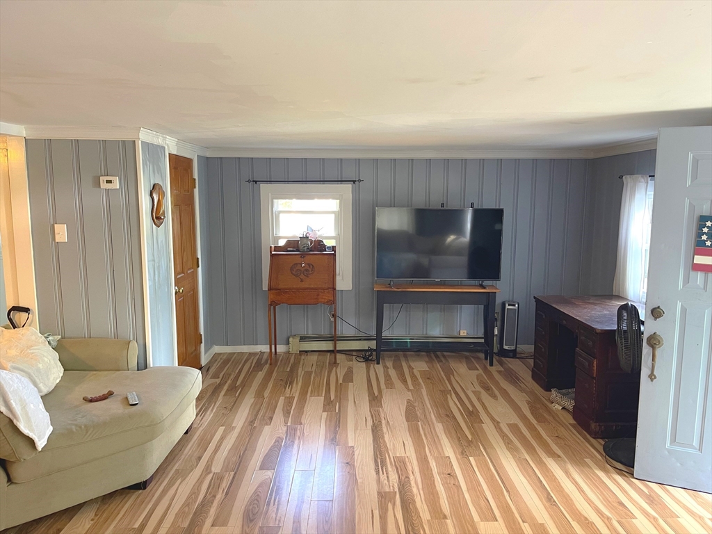 8 Sandy Lane