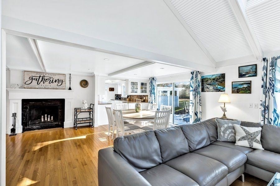 764 Riverview Dr, Chatham, MA Photo #10
