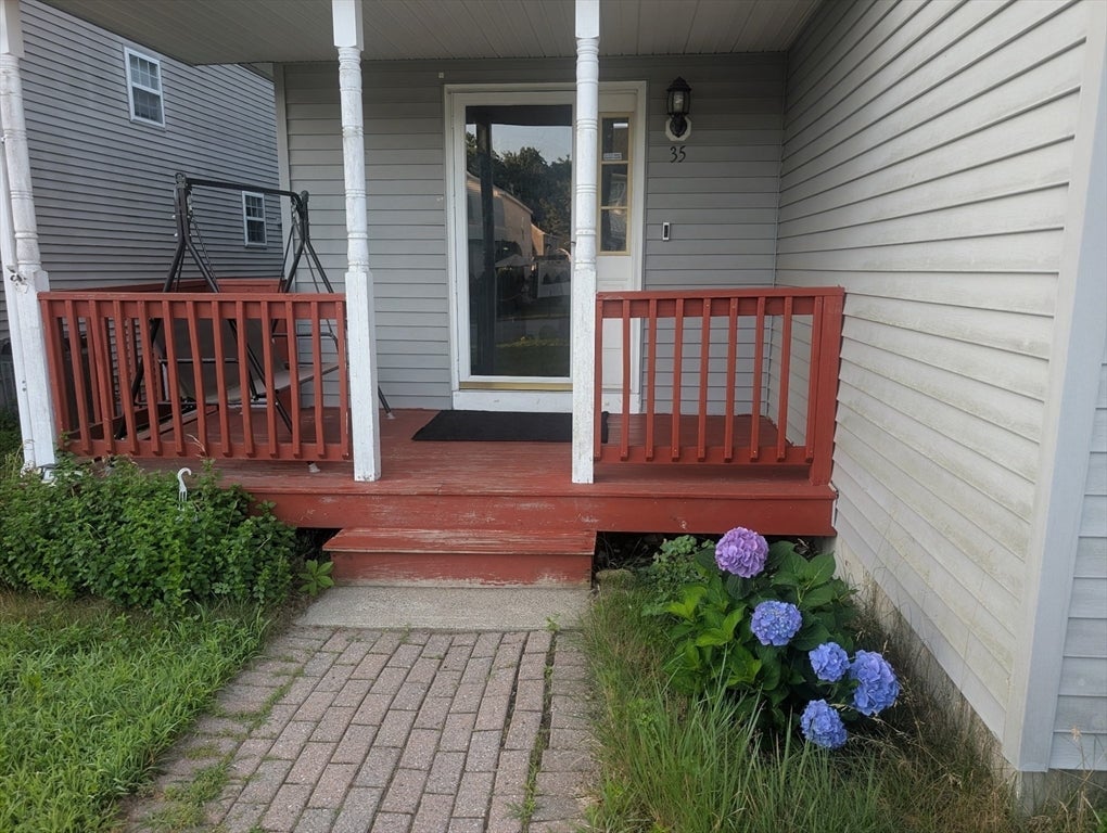 35 Violetwood Circle, Marlborough, MA, 35 Violetwood Circle, Marlborough, MA Photo #2