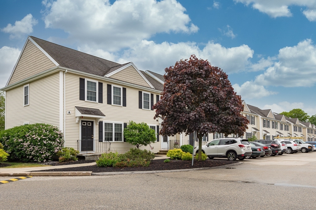 3 Boxberry Ln 3