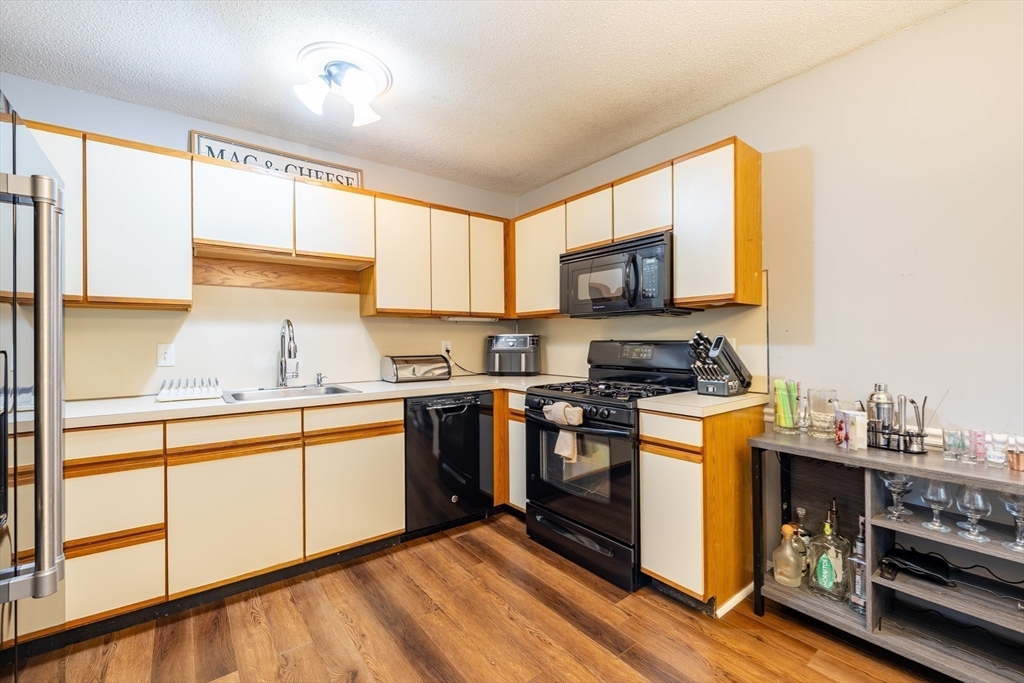 84 Tennis Plaza Rd 64