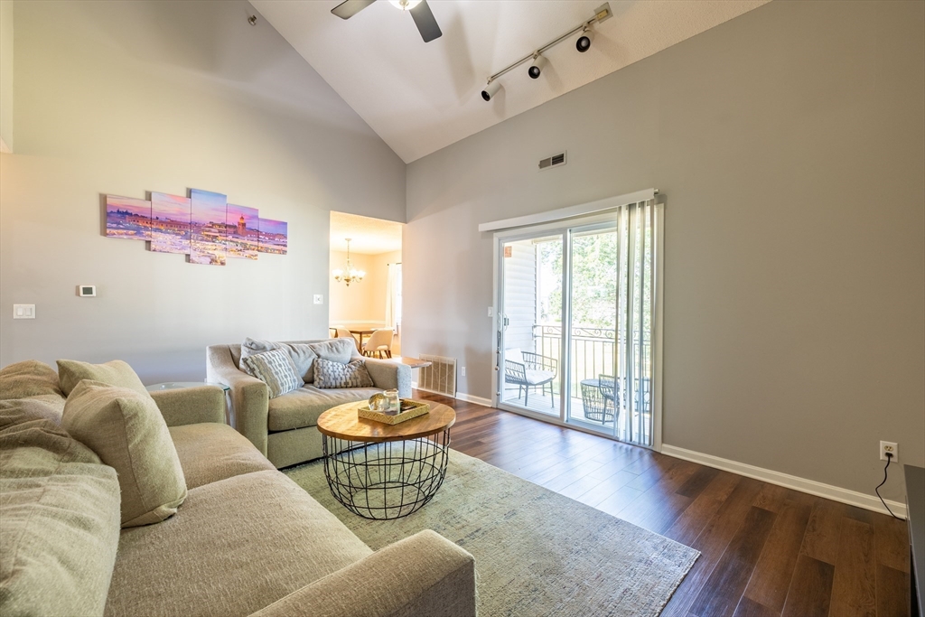 84 Tennis Plaza Rd 64