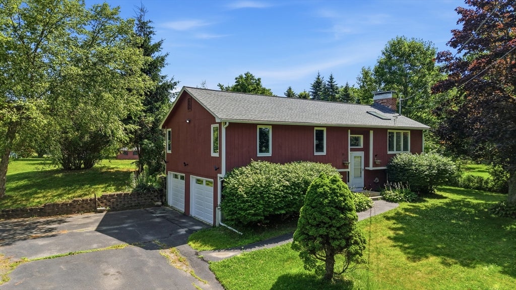 39 Old Auburn Rd, Derry, NH, 39 Old Auburn Rd, Derry, NH Photo #2