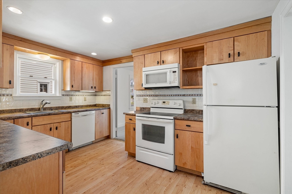 54 Ellsworth Ave
