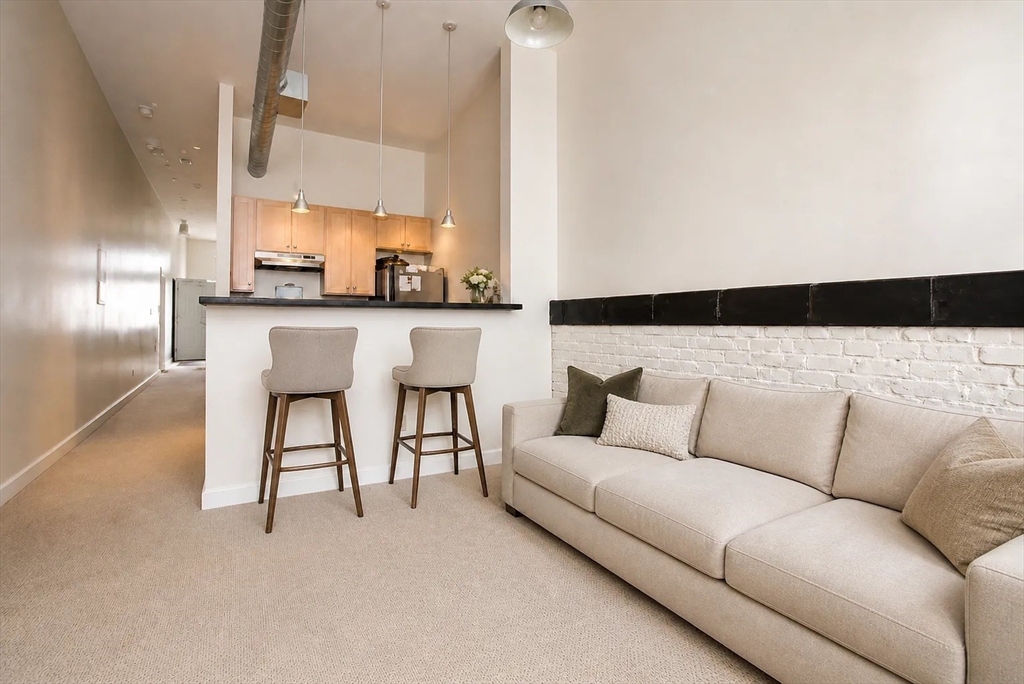 296 Meridian St #1, Boston, MA Photo #1