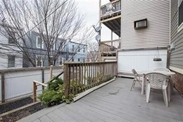 296 Meridian St #1, Boston, MA Photo #5