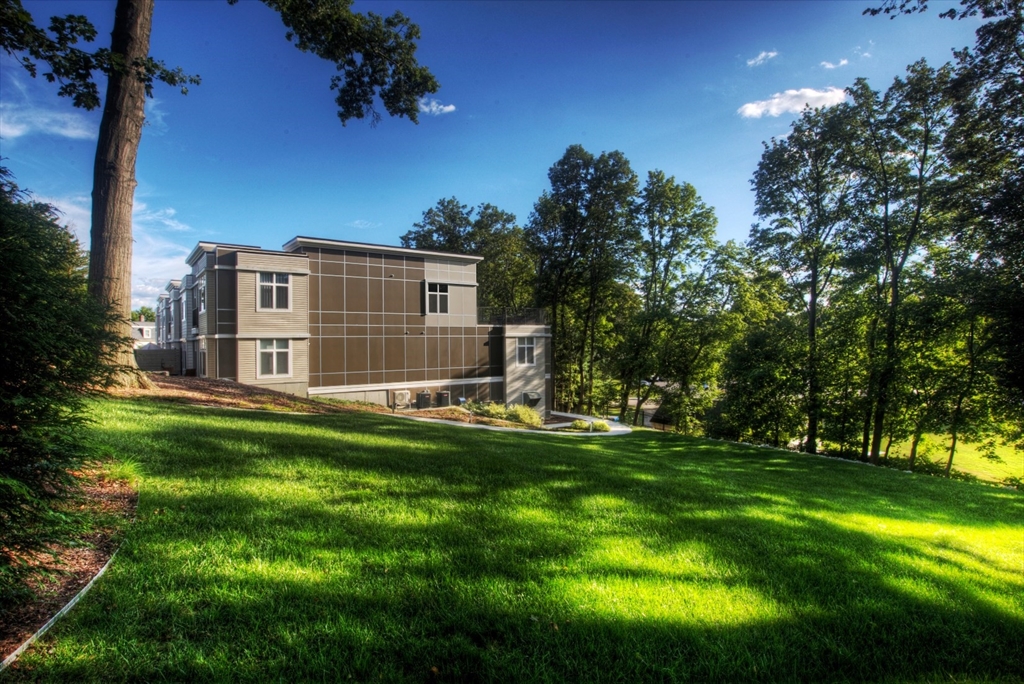 27 Jefferson 204
