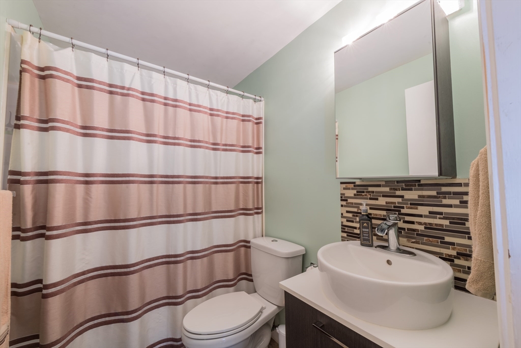 180 Main St F147