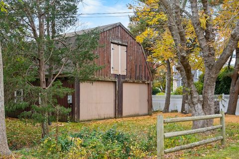 4 Captain's Lane Mattapoisett MA 02739