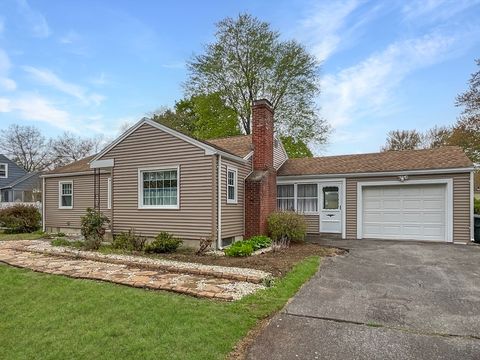 Photo of 854 Grayson Dr, Springfield, MA 01119 (MLS # 73520452)