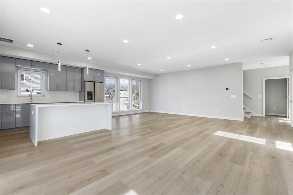 40 Elmont St 02