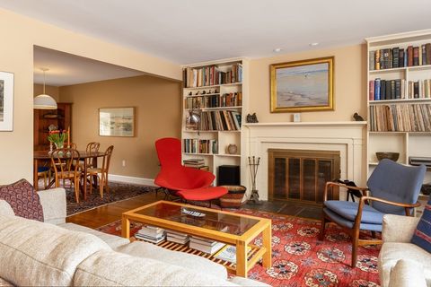 Photo of 11 Kent Square #11, Brookline, MA 02446 (MLS # 73499962)
