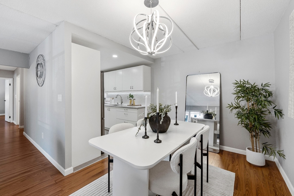 50-56 Broadlawn Park 221