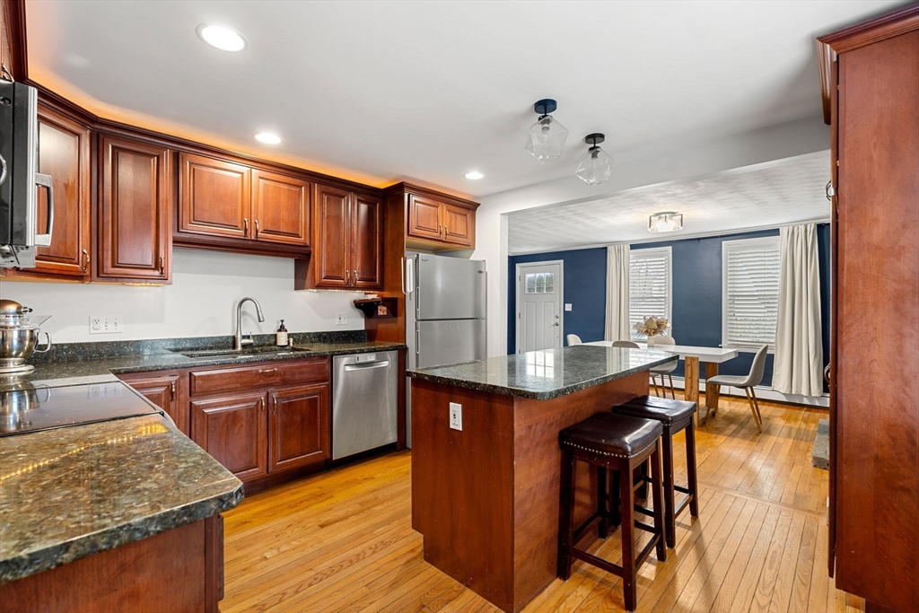 17 Ellington Road